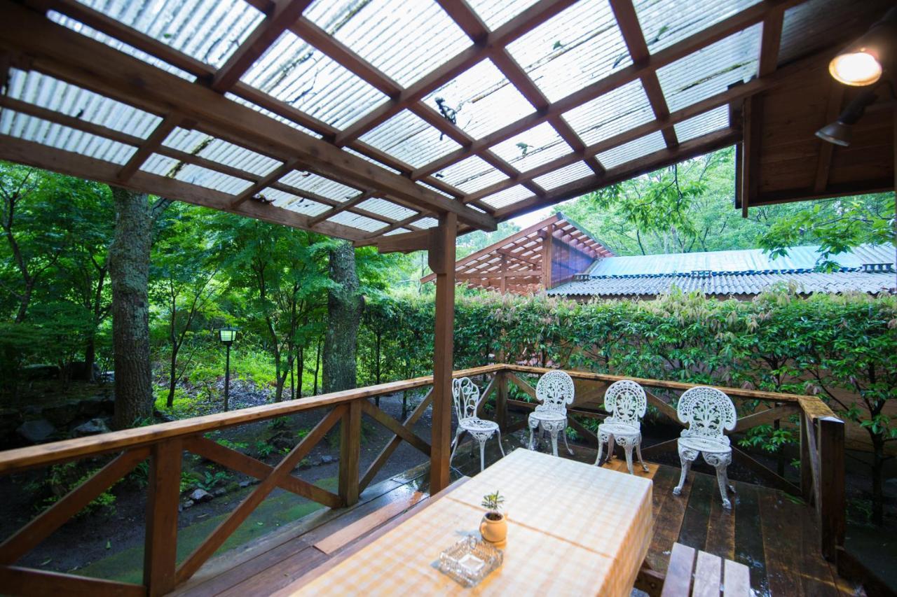 Yufuin Tsukahara Kogen Sanso Donguri Villa Exterior photo